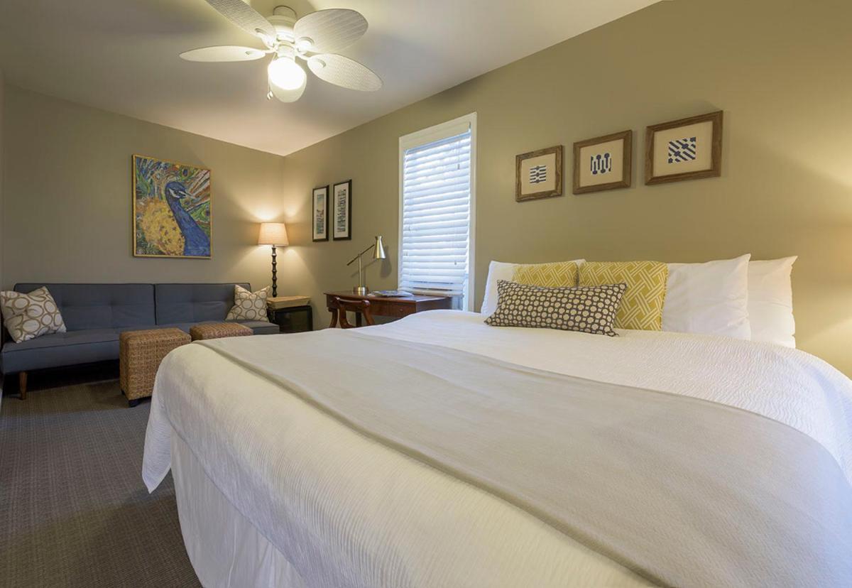 Rehoboth Guest House (Adults Only) Рехобот Бич Экстерьер фото